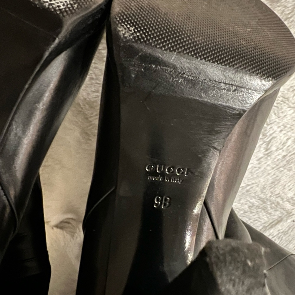 Gucci leather tall boots. Bee detail on one boot. See pics. Womens 9B. Great con - Picture 7 of 7
